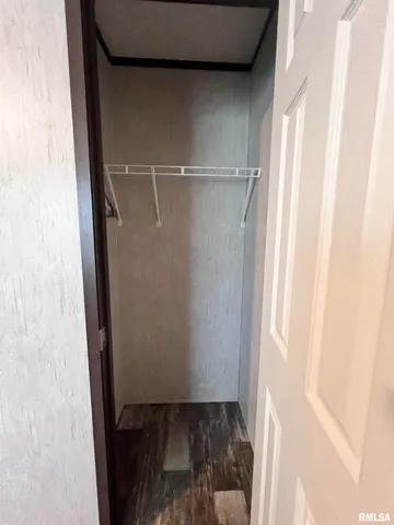 $164,900 | 860 North Lick Creek Road, Buncombe, IL 62912