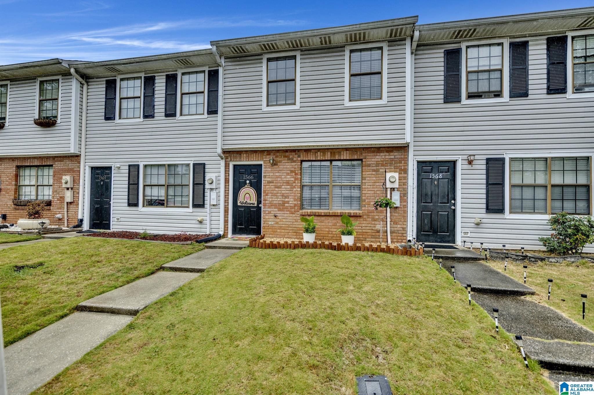 1566 Applegate Lane Alabaster, AL 35007 - Photo 1 of 20 Gallery Image 1