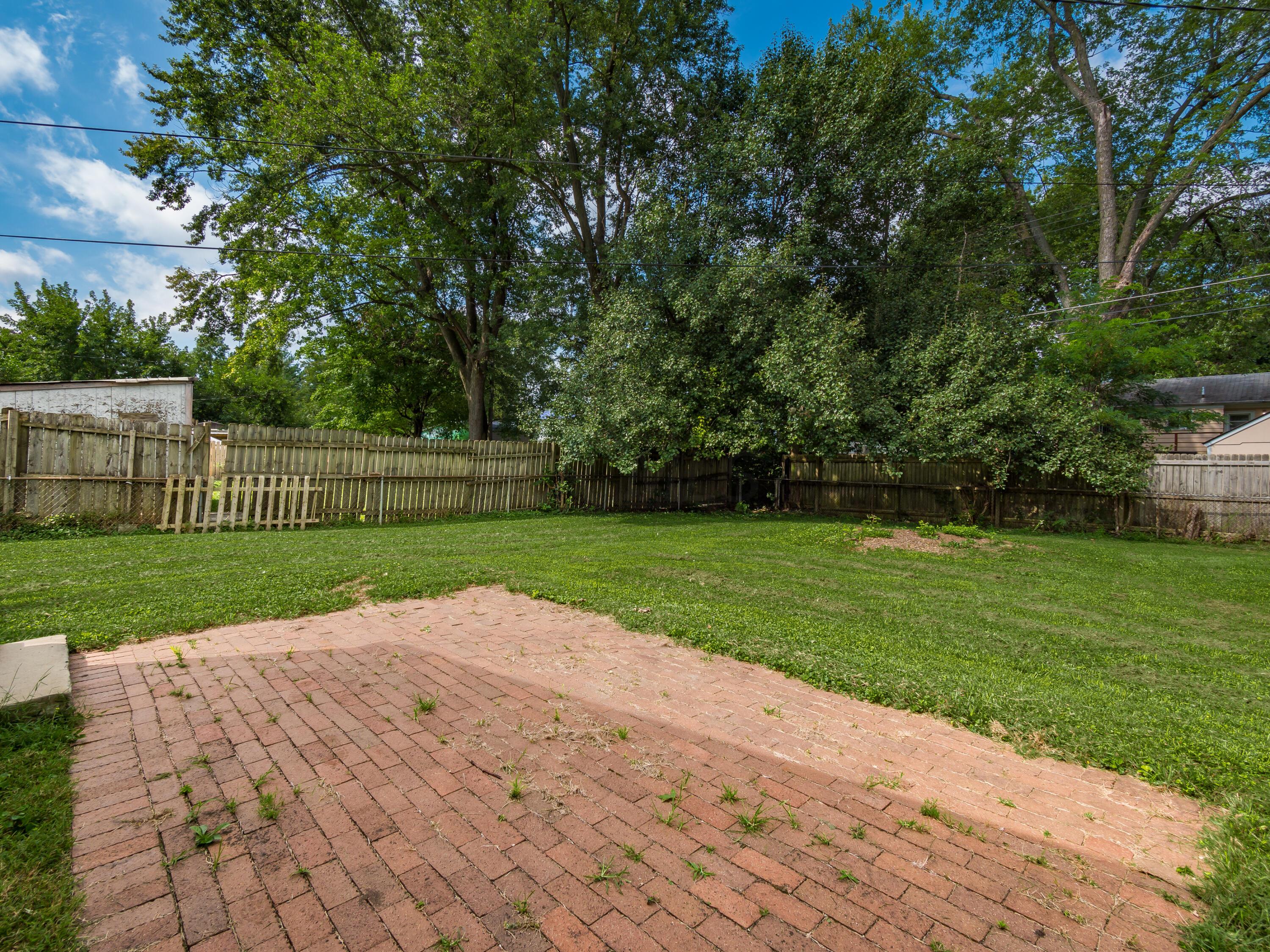 2829 Fleet Road Columbus, OH 43232 - Photo 35 of 36 A_2829_Fleet_088-2