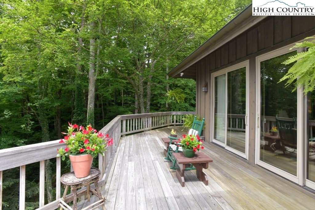 310 Boulder Ridge Road Linville, NC 28646 - Photo 10 of 29 Gallery Image 10