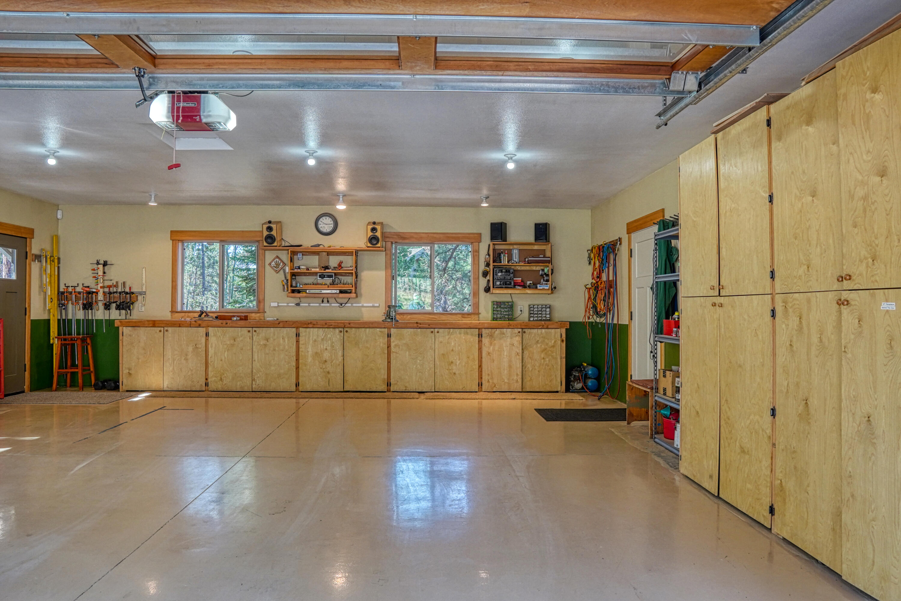 69933 Meadow View Road Sisters, OR 97759 - Photo 39 of 44 DSC07760