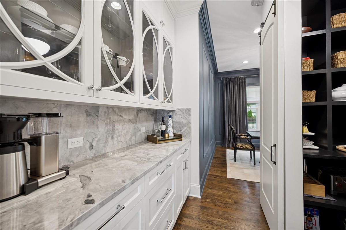119 Sheridan Road Wilmette, IL 60091 - Photo 17 of 46