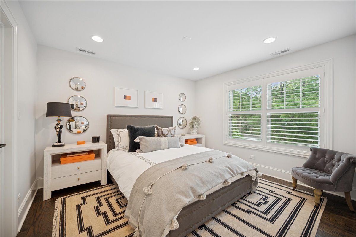 119 Sheridan Road Wilmette, IL 60091 - Photo 25 of 46