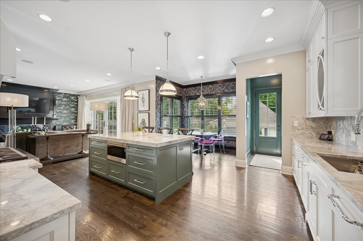 119 Sheridan Road Wilmette, IL 60091 - Photo 8 of 46