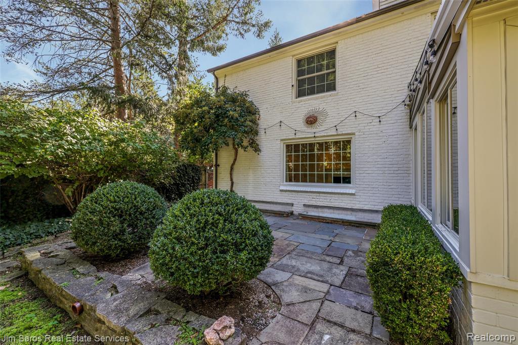 130 Merriweather Road Grosse Pointe Farms, MI 48236 - Photo 35 of 37