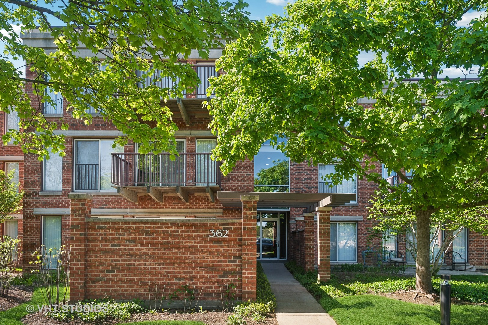 362 Kelburn Road, Unit 323 Deerfield, IL 60015 - Photo 1 of 14 Gallery Image 1
