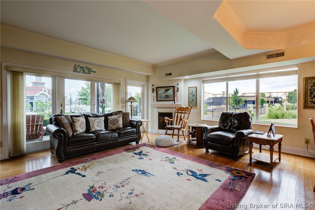 618 West Riverside Drive Jeffersonville, IN 47130 - Photo 6 of 51 Living Area - Great Views