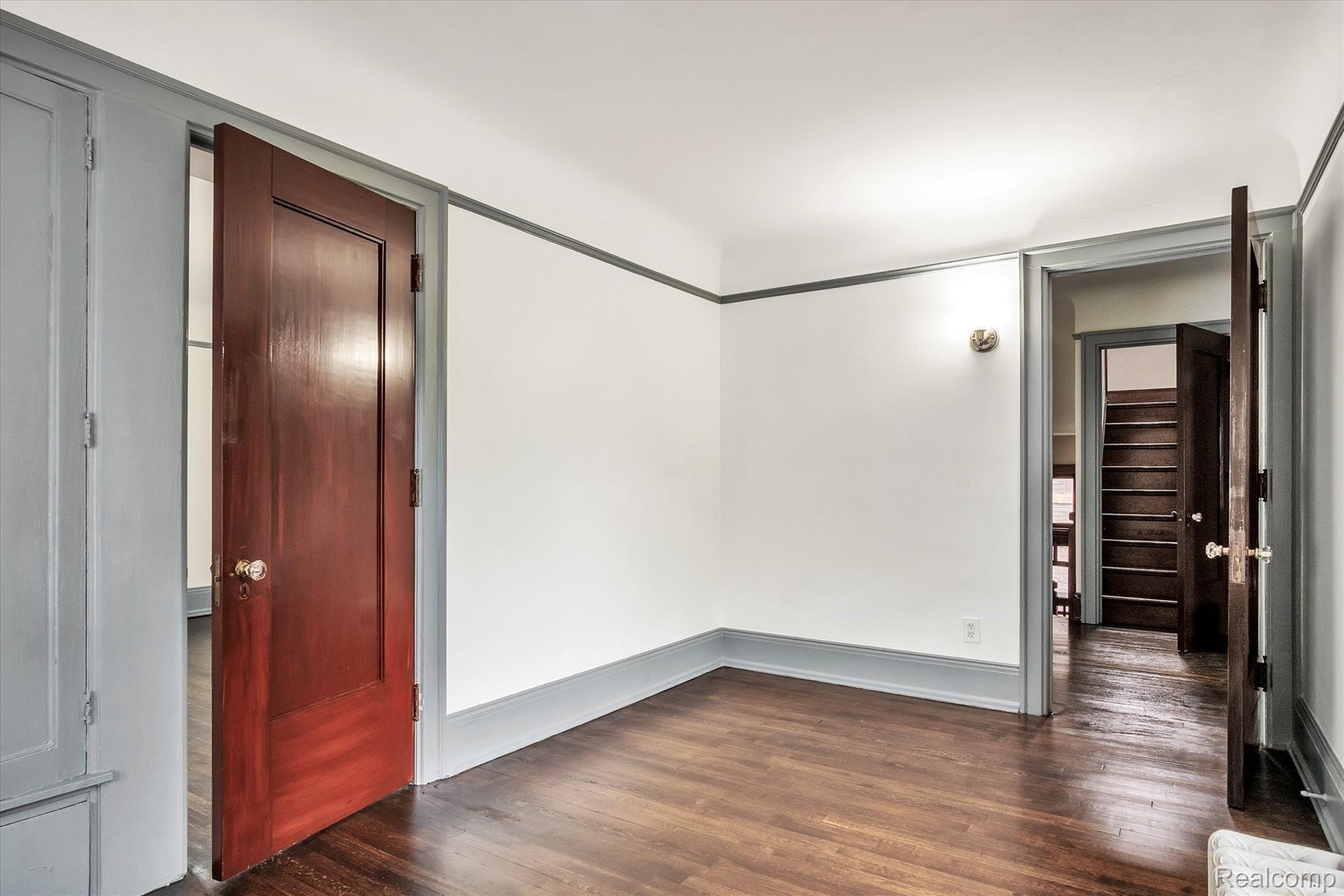 703 Edison Street Detroit, MI 48202 - Photo 35 of 47 31-703-Edison-Windowstill-Real-Estate-Photography-31.jpg