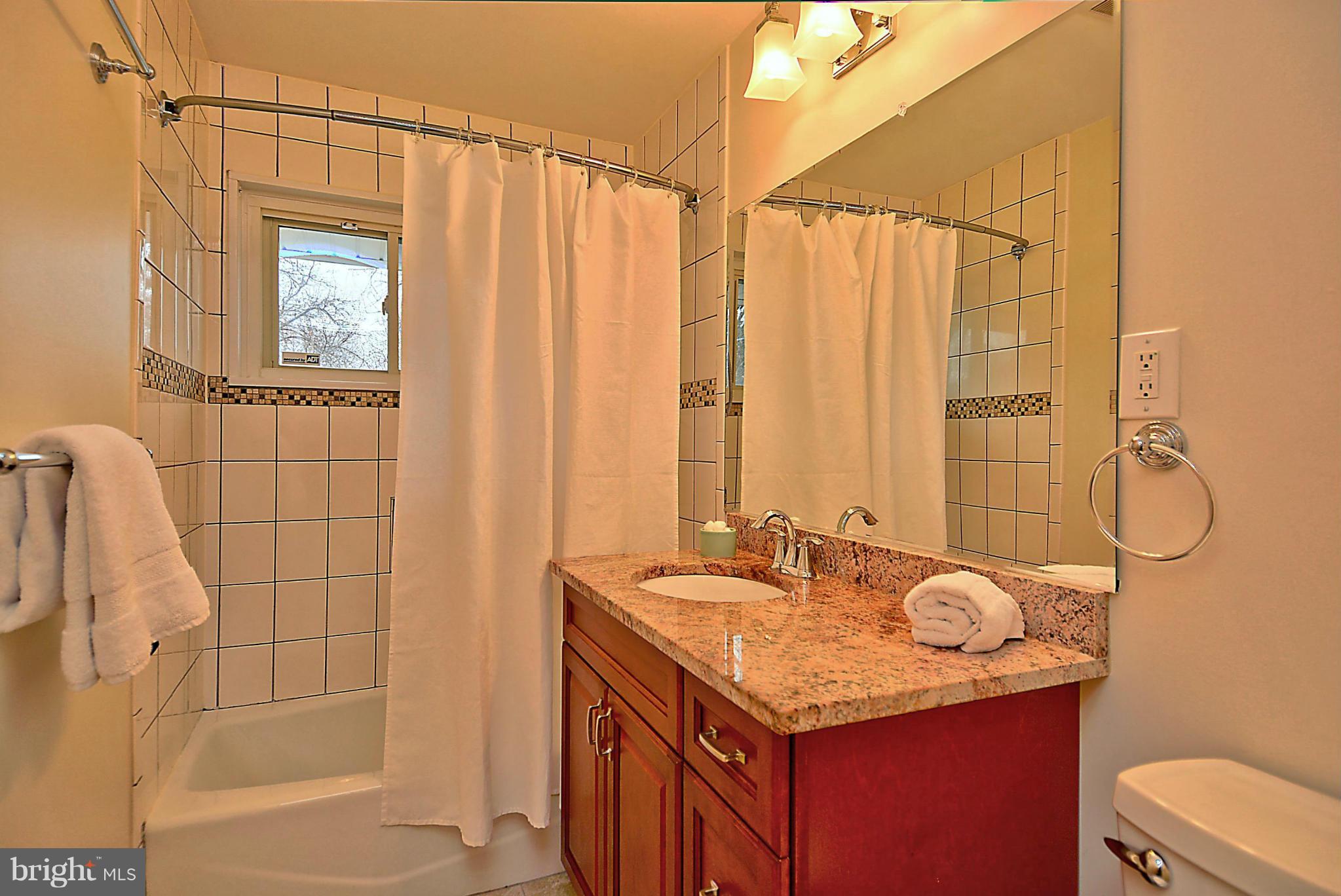 3915 Braddock Road Alexandria, VA 22312 - Photo 12 of 30 Bath for Master