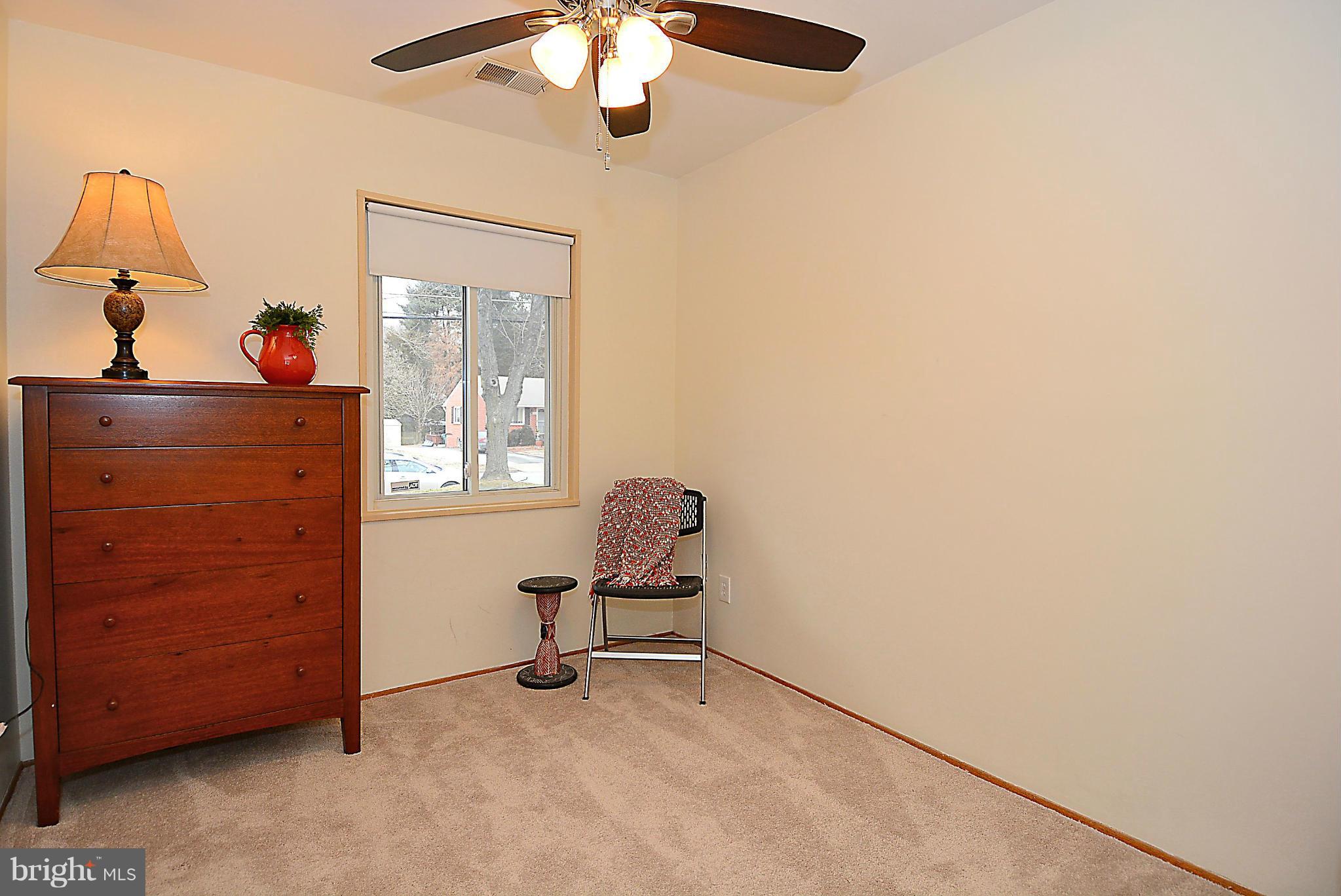 3915 Braddock Road Alexandria, VA 22312 - Photo 19 of 30 Bedroom - 3
