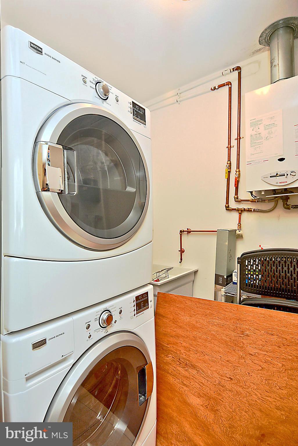 3915 Braddock Road Alexandria, VA 22312 - Photo 21 of 30 New Washer and Dryer