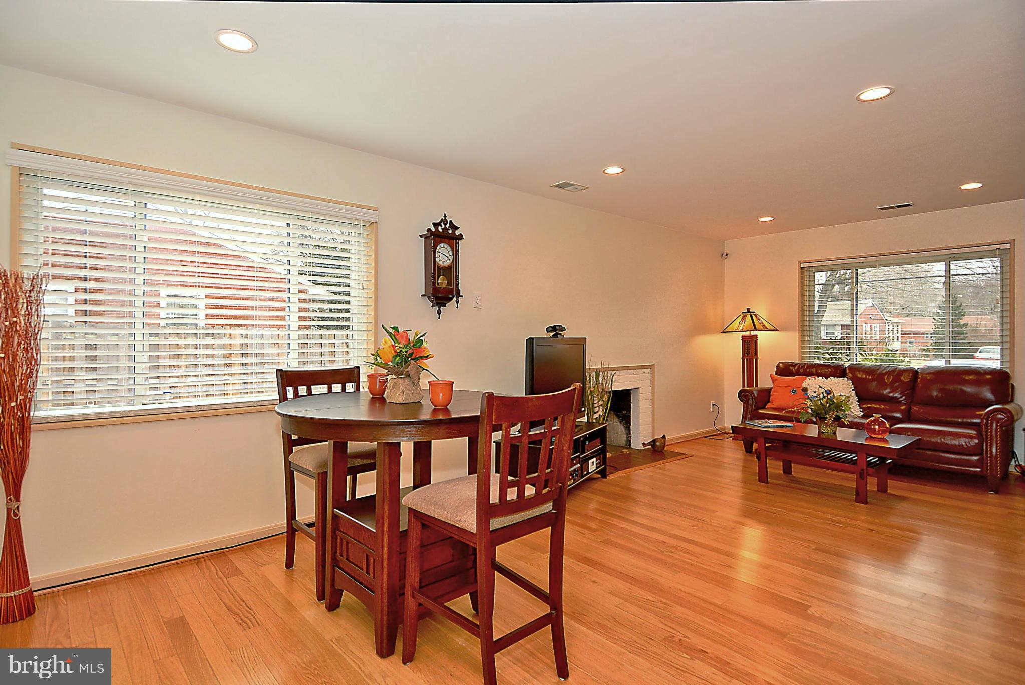 3915 Braddock Road Alexandria, VA 22312 - Photo 8 of 30 Dining Room