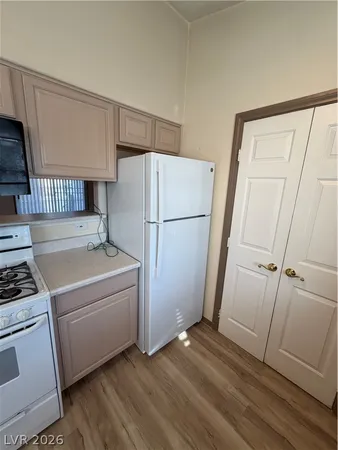 $1,350 | 1401 Michael Way, Unit 231, Las Vegas, NV 89108