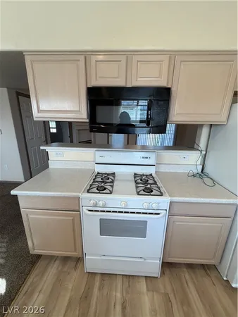 $1,299 | 1401 Michael Way, Unit 231, Las Vegas, NV 89108