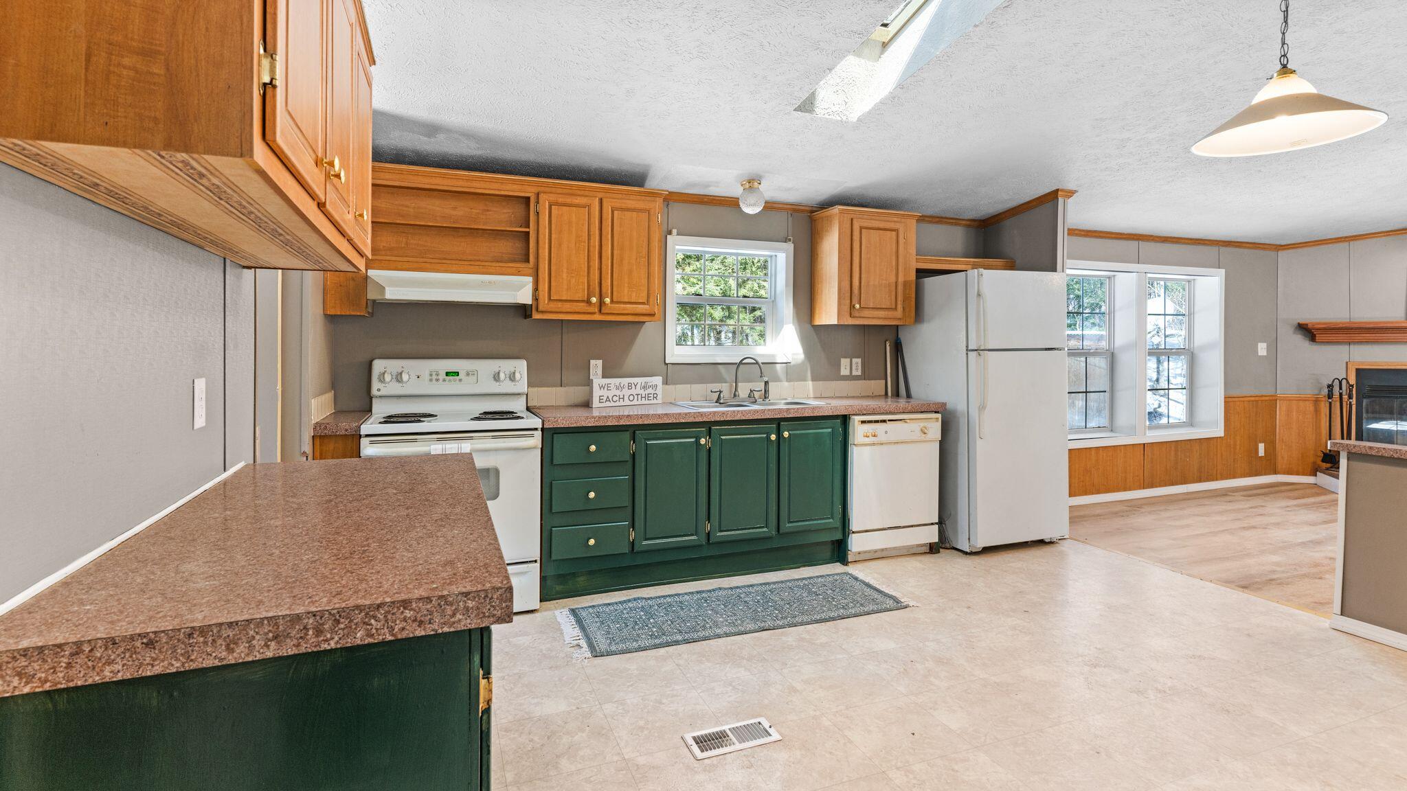 12 Bonang Lane Paris, ME 04281 - Photo 7 of 30 IMG_3410