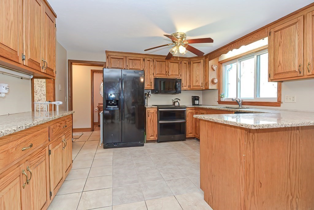 9 Gibbon Road Hopkinton, MA 01748 - Photo 3 of 40 Gallery Image 3