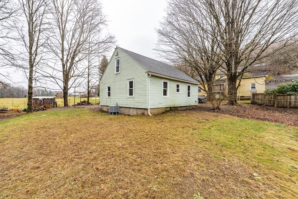 347 1/2 Country Club Road Greenfield, MA 01301 - Photo 3 of 35 Gallery Image 3