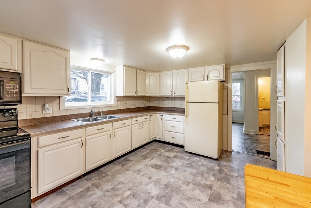 347 1/2 Country Club Road Greenfield, MA 01301 - Photo 8 of 35 Gallery Image 8
