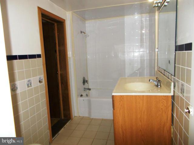 1117 Harkins Road Pylesville, MD 21132 - Photo 16 of 27 1st Floor Full Bath