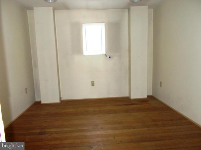 1117 Harkins Road Pylesville, MD 21132 - Photo 20 of 27 Upstairs Sitting Room w/Wood Floors