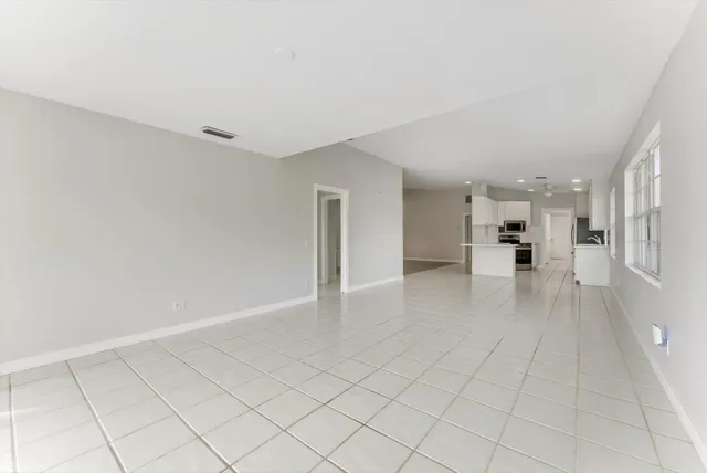 $3,000 | 2162 Blue Springs Road, West Palm Beach, FL 33411