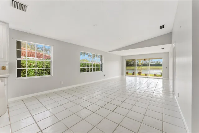 $3,000 | 2162 Blue Springs Road, West Palm Beach, FL 33411