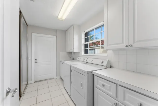 $3,000 | 2162 Blue Springs Road, West Palm Beach, FL 33411