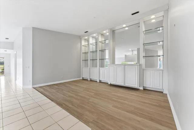 $3,000 | 2162 Blue Springs Road, West Palm Beach, FL 33411