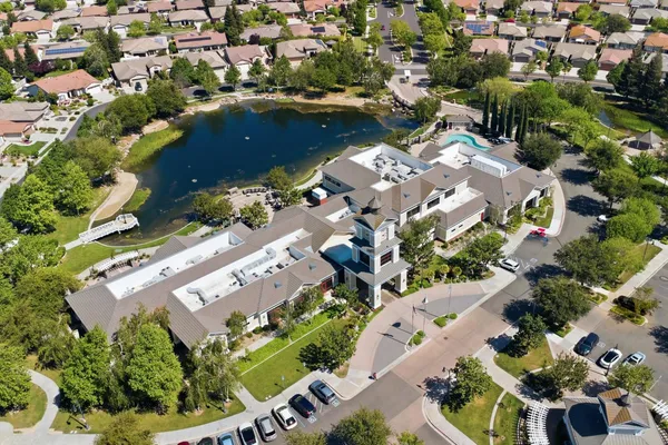 $689,000 | 2159 Knollwood Court, Manteca, CA 95336