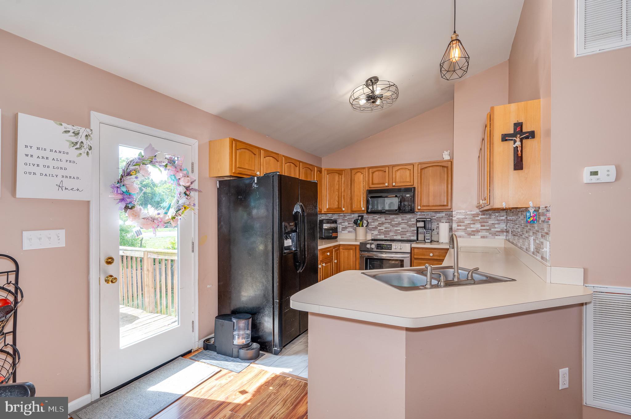 1934 Henshaw Road Inwood, WV 25428 - Photo 5 of 20