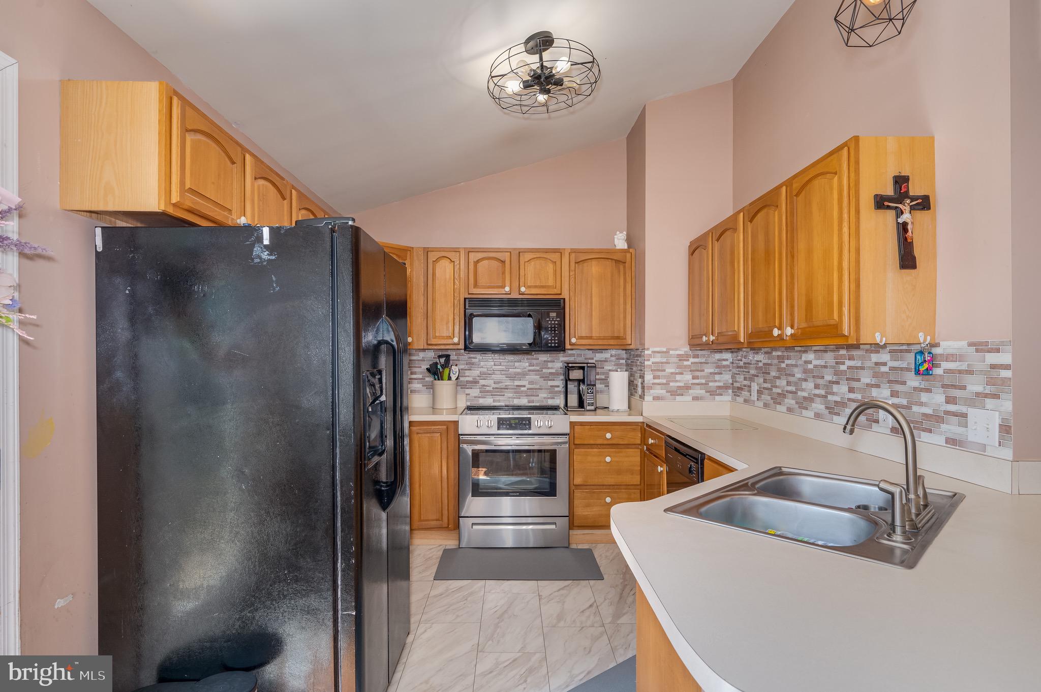 1934 Henshaw Road Inwood, WV 25428 - Photo 6 of 20