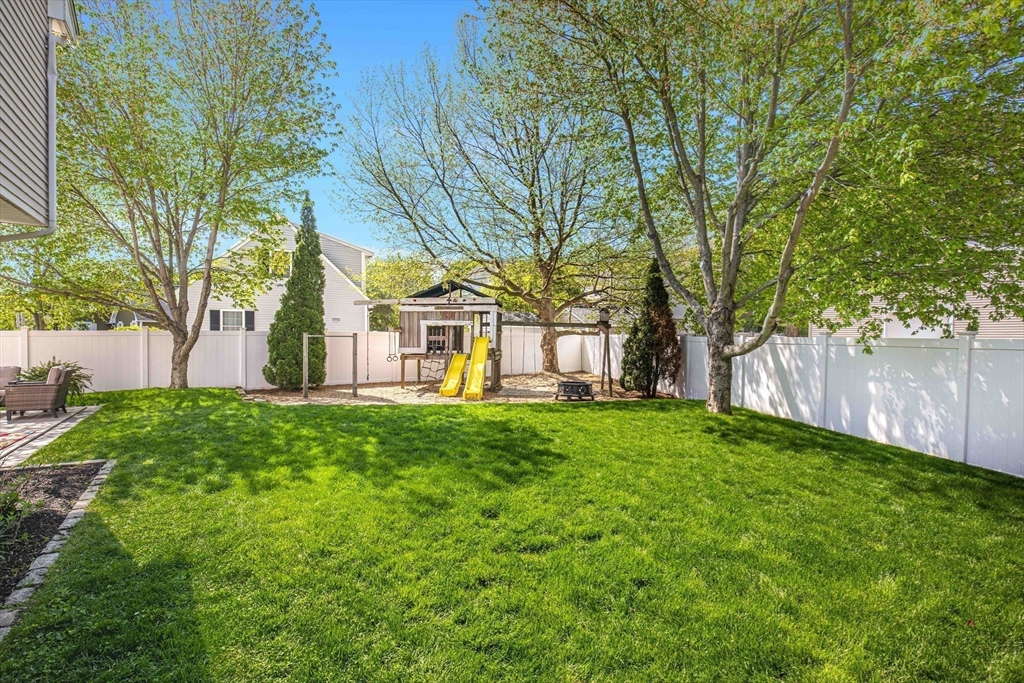 37 Mill Street Amesbury, MA 01913 - Photo 12 of 41