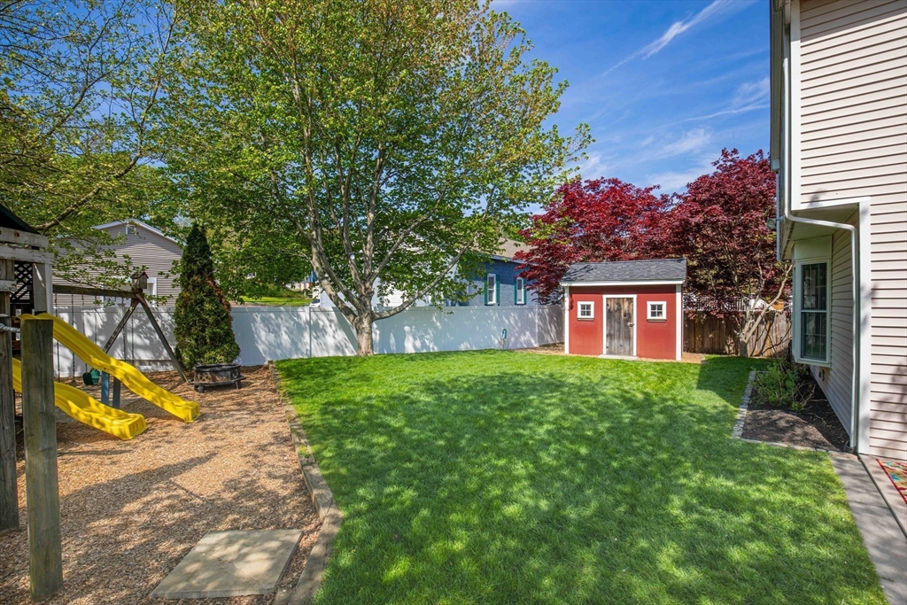 37 Mill Street Amesbury, MA 01913 - Photo 10 of 41