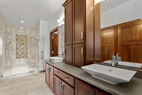 $759,900 | 2345 Silveridge Drive, Manitowoc, WI 54220