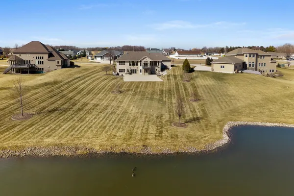 $759,900 | 2345 Silveridge Drive, Manitowoc, WI 54220