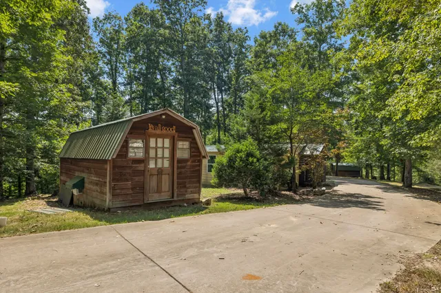 $888,000 | 368 Rackley Road, Hohenwald, TN 38462