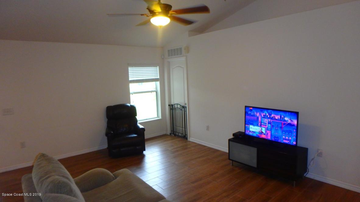 1231 Valleybrook Road Southeast Palm Bay, FL 32909 - Photo 4 of 9 Living Room