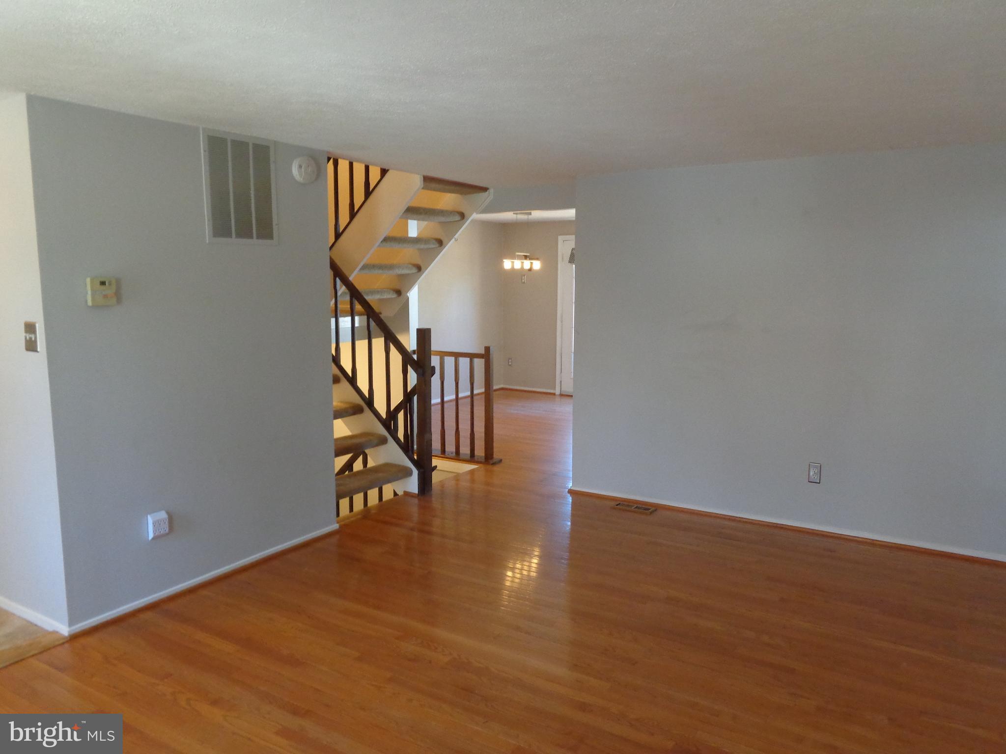 6524 Alexis Lane Springfield, VA 22152 - Photo 3 of 23