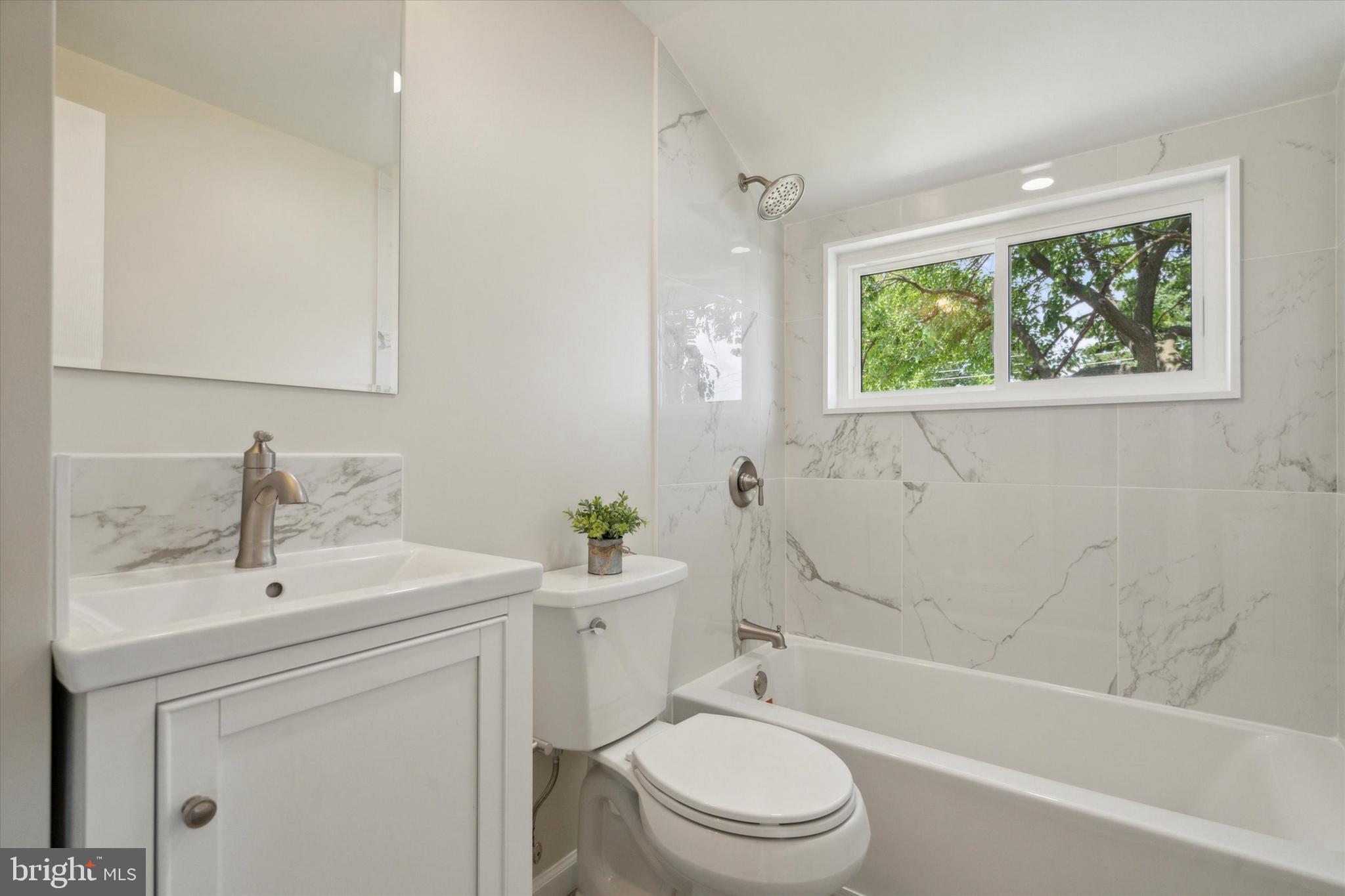 25 Calicobush Road Levittown, PA 19057 - Photo 22 of 25