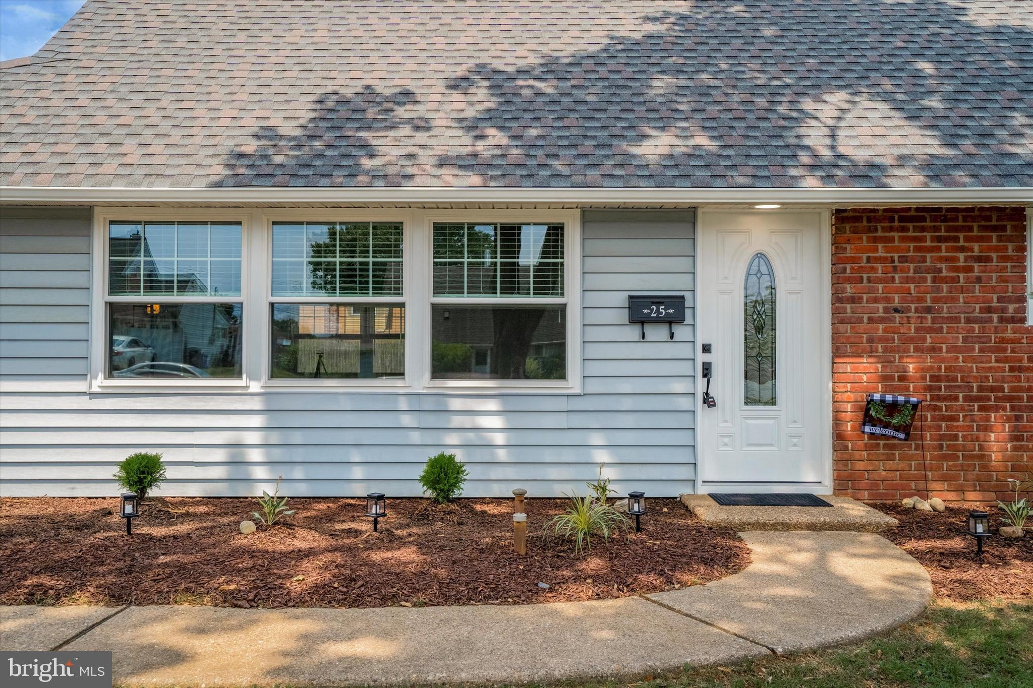 25 Calicobush Road Levittown, PA 19057 - Photo 3 of 25