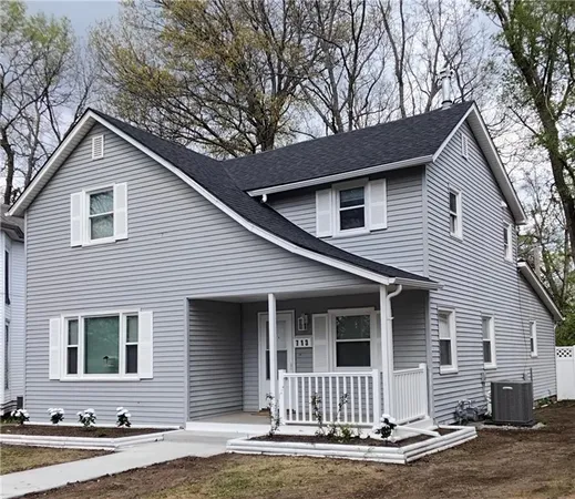 $299,000 | 713 South Cedar Street, Ottawa, KS 66067