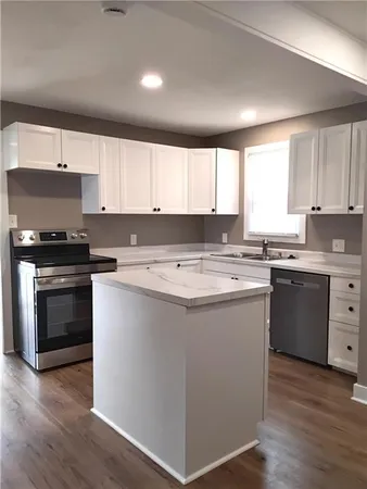 $299,000 | 713 South Cedar Street, Ottawa, KS 66067