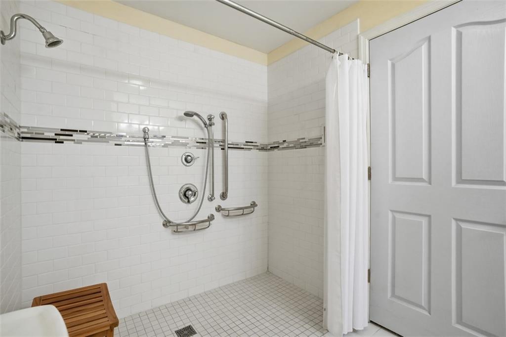 244 Adams Pointe Boulevard, Unit 10 Mars, PA 16046 - Photo 25 of 37