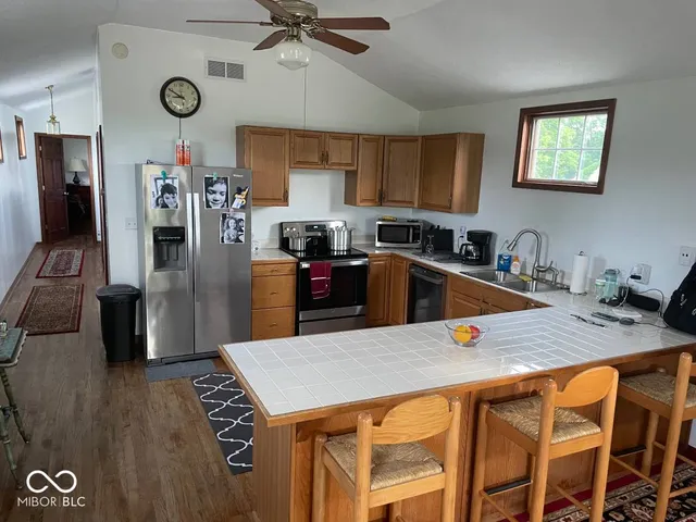 $3,200 | 9375 Cooper Road, Zionsville, IN 46077