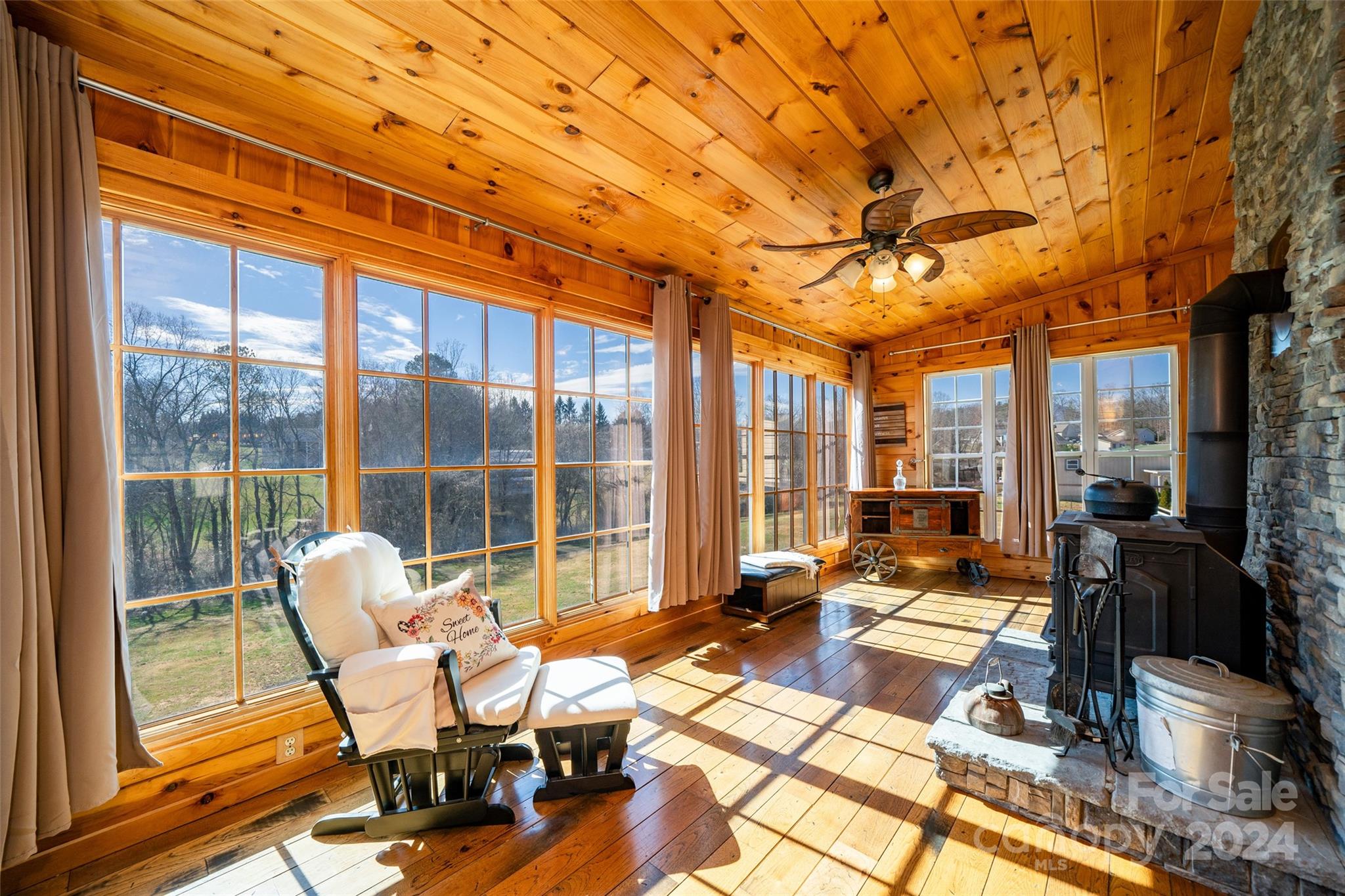 260 Morgan Road Candler, NC 28715 - Photo 10 of 36 Gallery Image 10