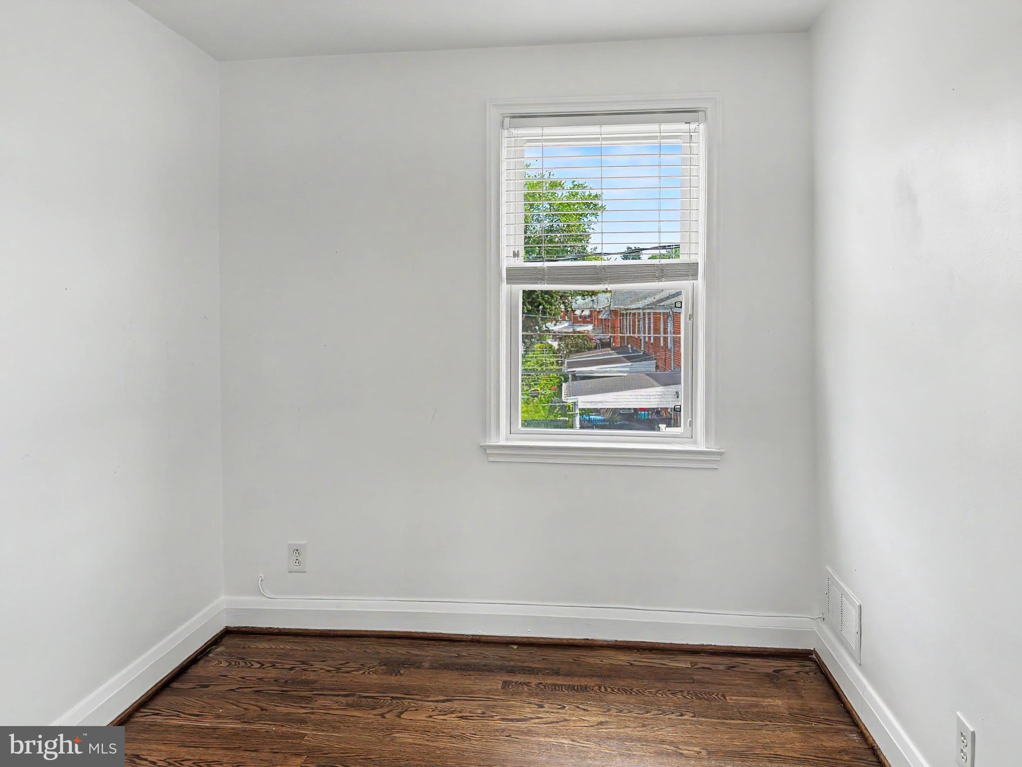 211 Cherrydell Road Catonsville, MD 21228 - Photo 8 of 13 Gallery Image 8