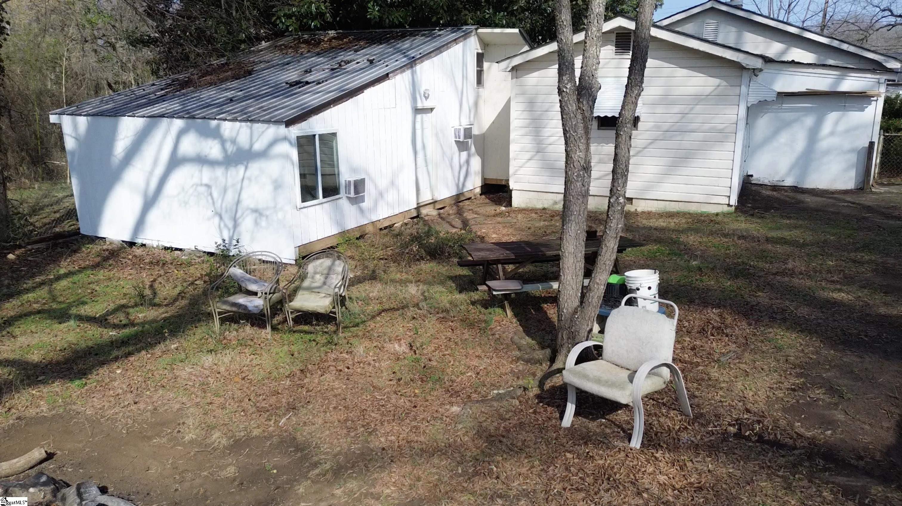 140 Simpson Avenue Woodruff, SC 29388 - Photo 6 of 24