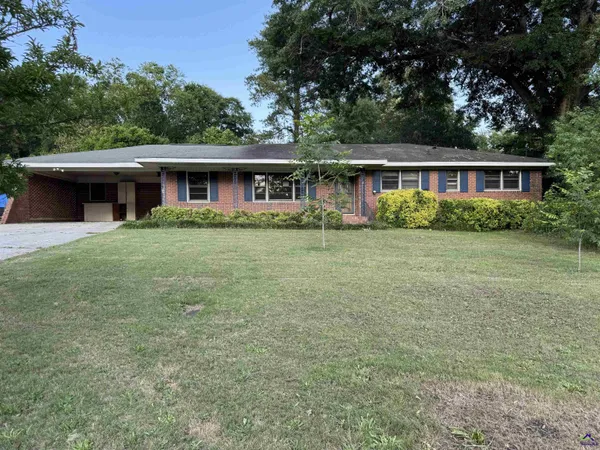 $225,000 | 308 Forest Hill Drive, Warner Robins, GA 31088