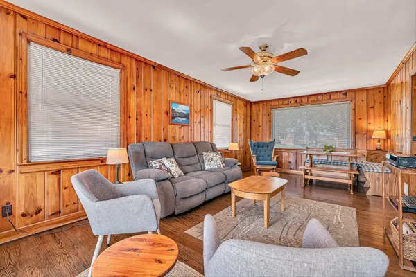 $384,950 | 2718 Wilshire Avenue Southwest, Roanoke, VA 24015