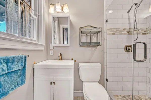 $384,950 | 2718 Wilshire Avenue Southwest, Roanoke, VA 24015